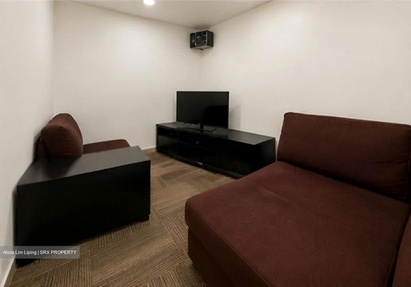 Fowlie Road (D15), Terrace #636892211